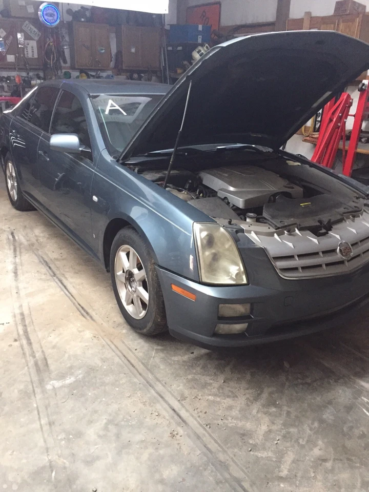 Cadillac STS 2005 2006 2007 * Delantero Izquierdo * Guardabarros (OE ORIGINAL) 05 06 07  Foto 1 de 1