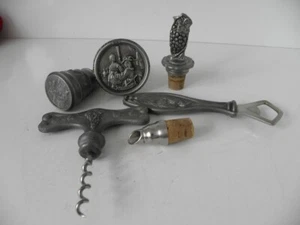 Konvolut Zierkorken Flaschenöffner Kapselheber Außgießer Zinn 6 Teile - Picture 1 of 7