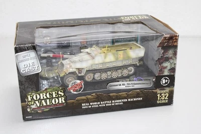 Forces of Valor 1:32 Die Cast Metal 81510 German Sd.Kfz.251/9 Kanonenwagen (L31) - Bild 1 von 4