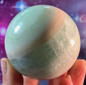 60 mm SCHÖNE NEUE FIND MEERGRÜNE PISTACHIE CALCITKRISTALLKUGEL - Bild 1 von 5
