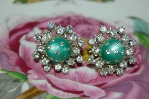 Vintage - 1940's - Green Orb & Faux Diamonds - Screw-Back - Earrings - Picture 1 of 5