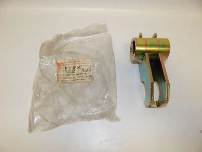 New OEM 1999-2001 Isuzu VehiCROSS Left Torsion Bar Height Adjuster Arm - Image 1 of 4