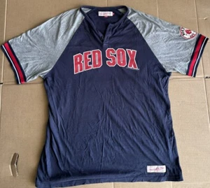 Boston Red Sox Mitchell & Ness MLB Shirt XL Old Logo Stripe Sleeves Buttons - Picture 1 of 3