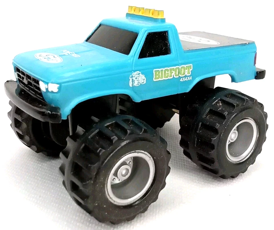 Juguete Happy Meal de plástico azul Bigfoot McDonald's 1987 Monster Truck vintage Foto 1 de 4