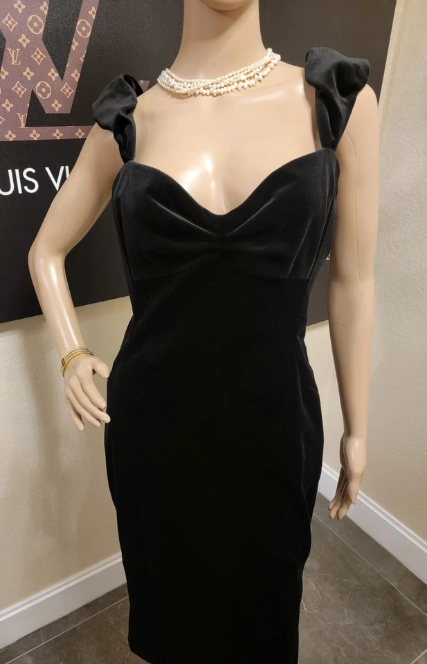 Vestido de veludo preto Diane von Furstenberg - Imagem 1 de 4