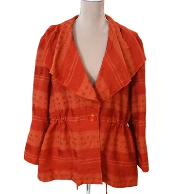 Jaqueta feminina Sharon Young vermelha texturizada botão frontal GG artística Lagenlook - Imagem 1 de 4