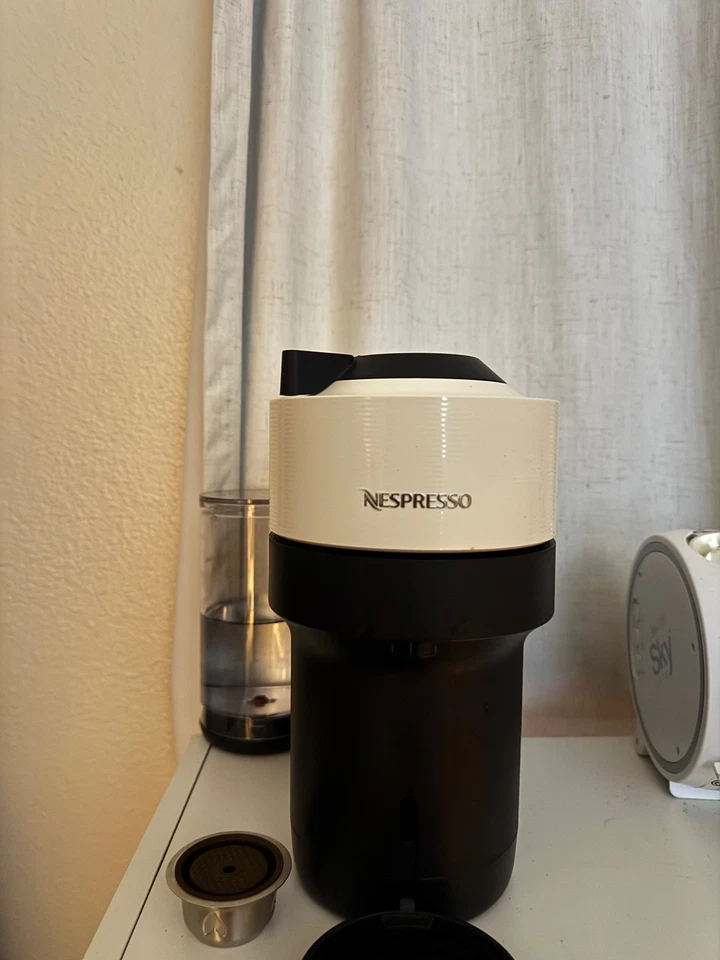 Cafetera espresso Nespresso Vertuo Pop+ lila Foto 1 de 1