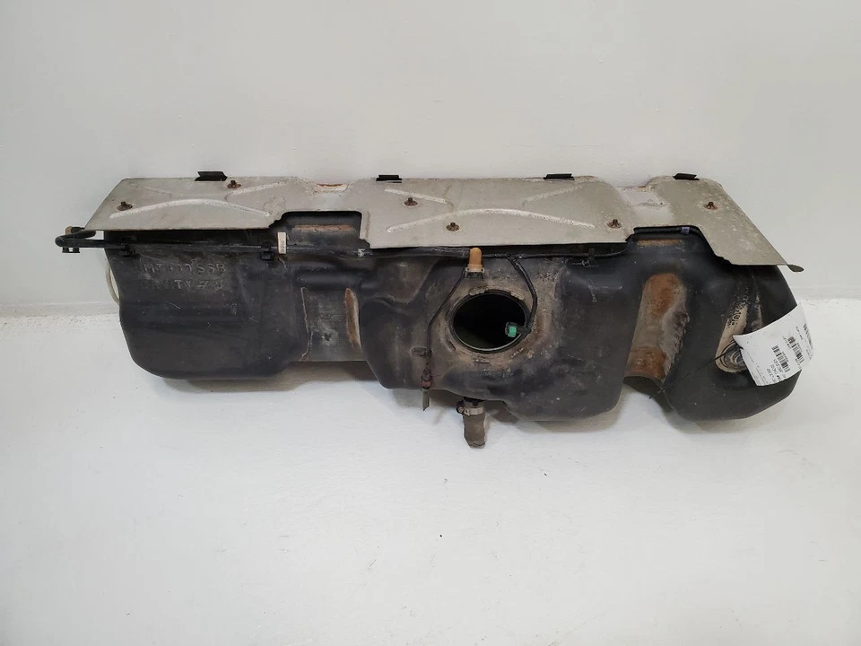 2004 - 2018 GMC SIERRA 1500 PICKUP Fuel Tank Crew Cab Silao Mexico Plant - Image 1 of 4