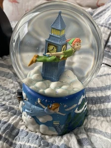 Caja de música globo de nieve musical Disney Peter Pan - Imagen 1 de 4