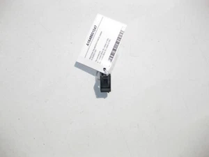 Boquilla lavadora cristal derecha mercedes-benz a1648601047 ml w164 gl x164 - Imagen 1 de 4