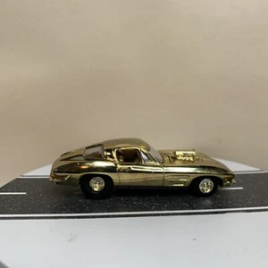 Racing Champions 24k Gold Plated ‘63 1963 Chevy Corvette Split Window 1:64 NM - Picture 1 of 12