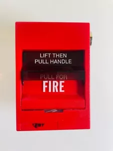Edwards EST SIGA-278 Manual Pull Station (Double Action, Single Stage) - Picture 1 of 7