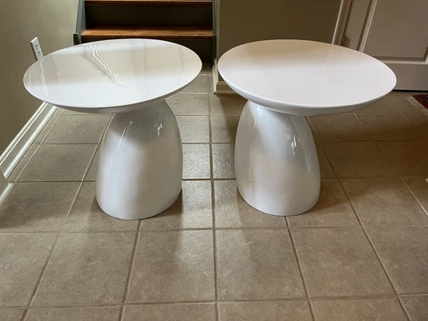 Pair Of MCM Small Parabel Table By Eero Aarnio In White Fiberglass Cover