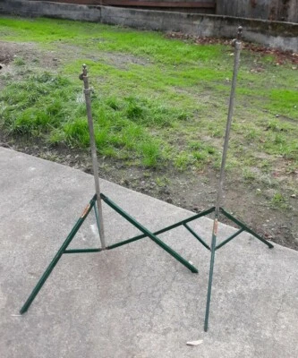 2 Vintage Victor Tripods Photographic Products Jas H Smith & Sons Round Tops - Image 1 of 4