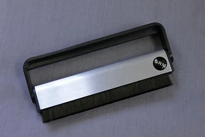 SRM TECH ANTI-STATIC CARBON FIBRE RECORD BRUSH - Picture 1 of 1