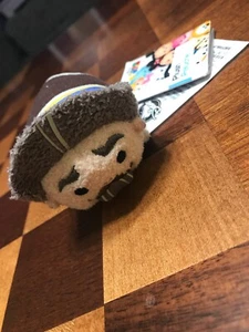 "Mini peluche Disney Tsum Tsum - Enredado: La serie - Rey Frederic - 3,5" - Imagen 1 de 4