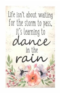 "Tanz im Regen" - Holztafeln 6" x 4" - kann hängen oder sitzen - tolles Geschenk! - Bild 1 von 1