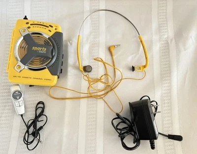 FUNCIONANDO DE COLECCIÓN GPX SPORTS AM/FM Cassette Plug orig auricular acceso playstop EXTERNO Foto 1 de 4
