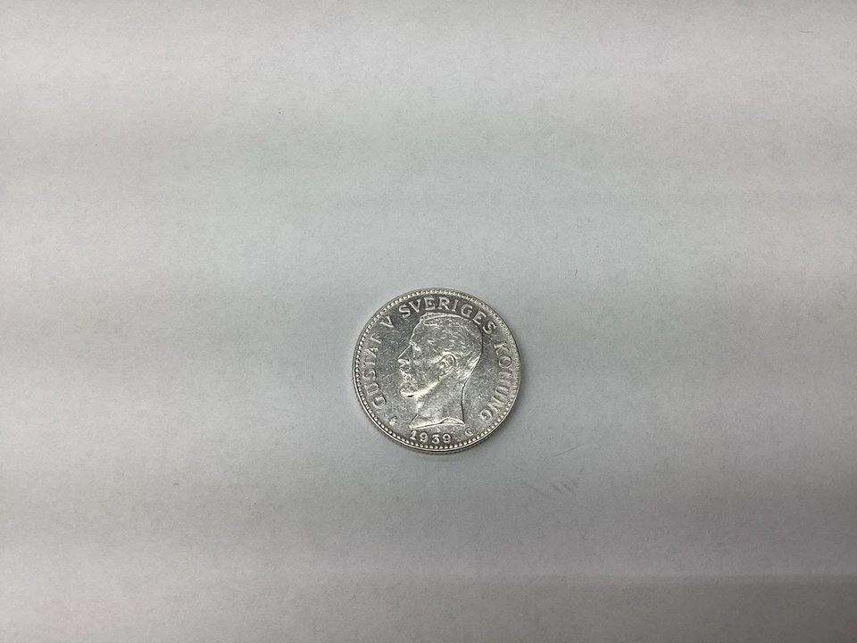 SWEDEN 2 KRONA 1939 SILVER King Gustav V SVERIGES KONUNG, Necklace Pendant  - Image 1 of 4