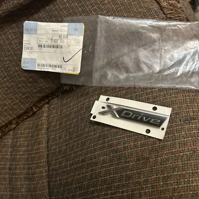 Genuine OEM Deck Lid Emblem for BMW 51147400211 - Image 1 of 4