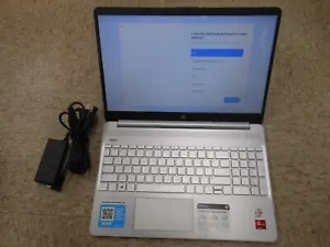HP 15-EF1081NR 4GB Ram 256GB SSD Laptop Notebook W11H w/ Charger - Picture 1 of 9