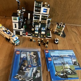 LEGO CITY 7743 & 7744 Police Headquarters 100% Complete w/Minifigures & Manuals