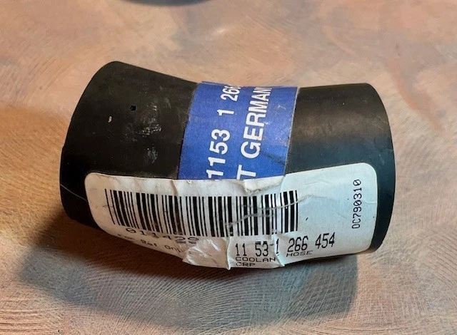 CRP-Germany Coolant Hose for 77-83 BMW 320i  11 53 1 266 454 Foto 1 de 1