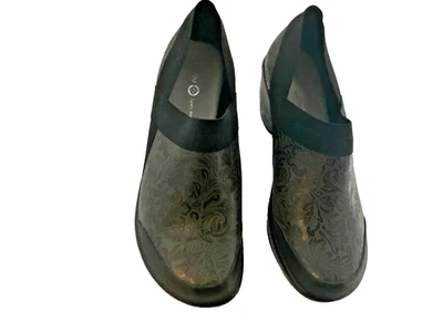 Jambu Shoes Womens 9 M Slip On Wedge Clogs Casual Vegan Leather Gray/Black - Image 1 of 4