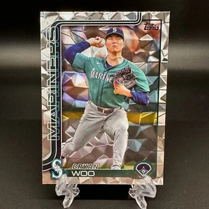 2025 Topps Series 1 Bryan Woo Diamante Foil #327 Seattle Mariners - Picture 1 of 2