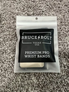 BRUCE BOLT WRIST BANDS BLACK ONE SIZE FITS ALL-NEW IN PACKAGE ⚡️ - Photo 1 sur 2