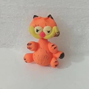 Miniature  Handmade Clay Garfield Figure Pin - Picture 1 of 4