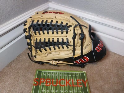 WILSON A2000 D33 11.75" LEFTY PITCHER BASEBALL GLOVE, LHT, WBW1003931175, NWT - Image 1 of 3