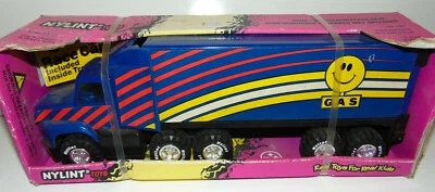 VINTAGE NYLINT SEMI TRUCK & TRAILER Gas 1996 W/ Race Car Inside NEW IN BOX Rare  - Image 1 of 4