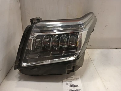 Правая фара для пассажира от 2016 Cadillac Escalade 12187757 - Изображение 1 из 4