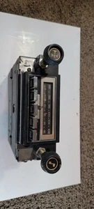 Vintage OEM GM Delco AM/FM Radio 16001650 GM-2700M Buick Chevy Pontiac - Picture 1 of 5
