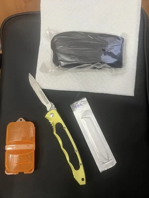 Havalon Piranta Torch Aluminum Skinner Hunting Knife, Sheath And Blade Changer - Image 1 of 4