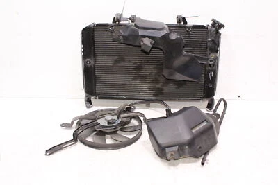 16-21 Yamaha XSR900 ENGINE RADIATOR MOTOR COOLER COOLING RADIATER - Image 1 of 4
