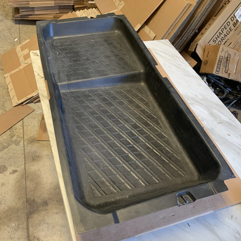 Volvo XC70 2005-2007 OEM maletero carga bandeja de almacenamiento forro negro OEM Foto 1 de 4