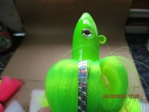 3- SPIRE POINT MO JO Parachute jigs , w/ flash "SWING" hook 1.5oz to 20oz - Picture 1 of 5