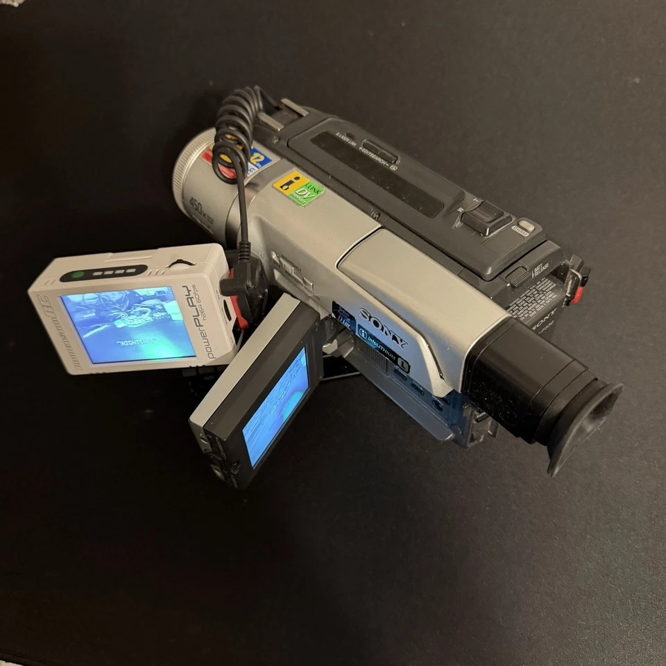 Sony DCR-TRV120 Digital Handycam 8mm Camcorder with Nightshot - Working - Image 1 of 4