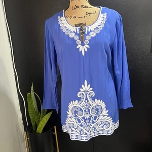 Lilly Pulitzer Embroidered Tunic Top Women's Medium Blue White Blouse - Picture 1 of 10