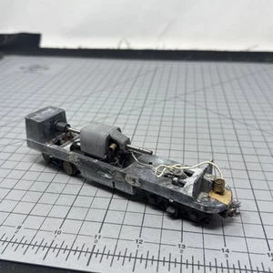 HO Revell A Unit Diesel Chassis/Frame/Trucks Belt Drive DNR 4 Parts - Picture 1 of 12