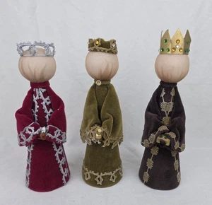 Vintage 3 Wise Men or Kings Figurines Hand-Crafted Christmas Nativity 9 1/2" - Picture 1 of 7