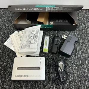SONY WM-EX600 Walkman Cassette Player Silver Headphone Jack Battery Operated - Picture 1 of 11