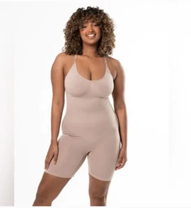 HeyShape Sculpting Shapewear Bodysuit in Nude-M - Picture 1 of 6