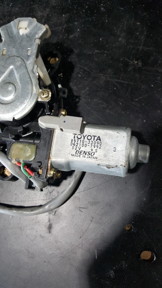 97 98 99 00 01 LEXUS ES300 DRIVER REGULADOR TRASERO IZQUIERDO MOTOR (85710-33090) OEM Foto 1 de 3