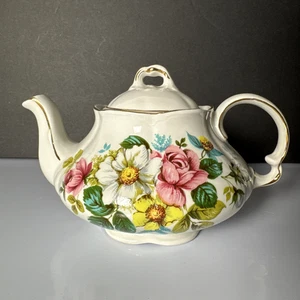 Ellgreave Ironstone Teapot Wood & Sons England Vintage Floral Gold Trim 1950s - Picture 1 of 15