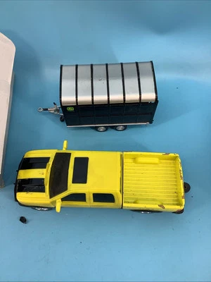 ERTL John Deer Pickup Truck Extended Cab 1/24 With  Trailer Preowned. - Image 1 of 4