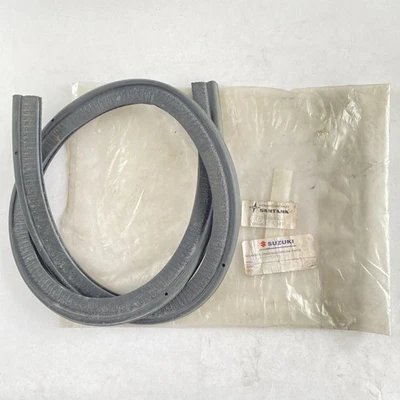 Suzuki Samurai 1986-1995 Front Upper Windscreen Glass Seal Genuine 7246283001 - Image 1 of 3