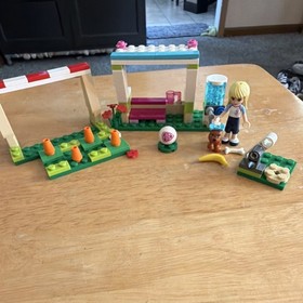 LEGO Friends 41011 Stephanie's Soccer Practice 36pc Stephanie Foil Pack Retired